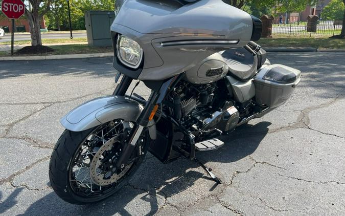 2023 FLHXSE CVO™ Street Glide® in Dark Platinum