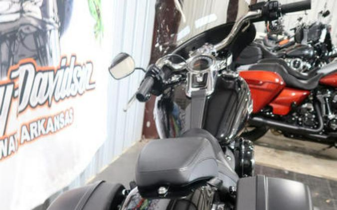 2018 Harley-Davidson® FLSB - Softail® Sport Glide™
