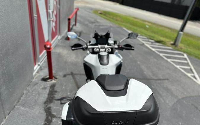 2023 Ducati Multistrada V4S Iceberg White - Alloy Wheels