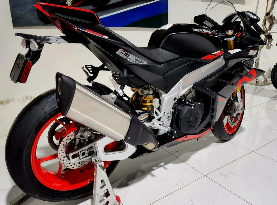 2024 Aprilia® RSV4 1100