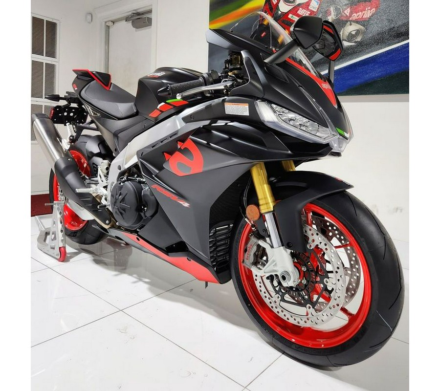 2024 Aprilia® RSV4 1100