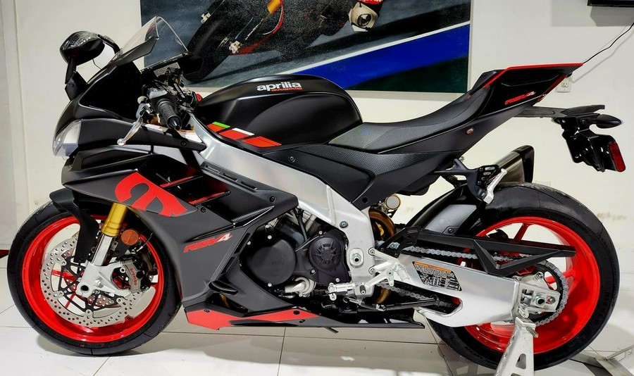 2024 Aprilia® RSV4 1100