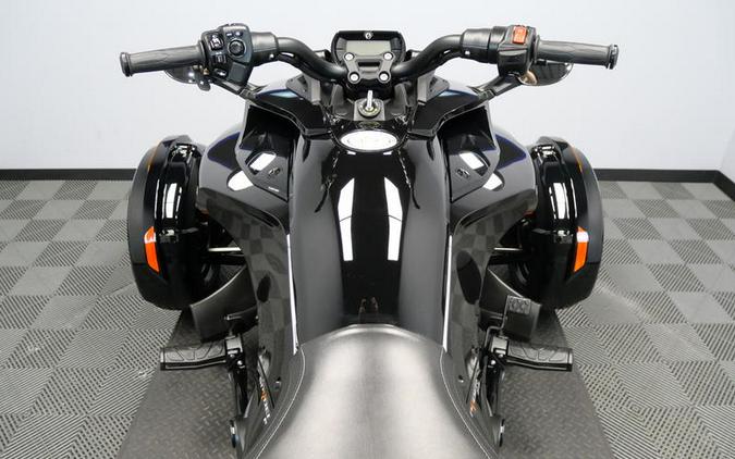 2022 Can-Am® Spyder F3