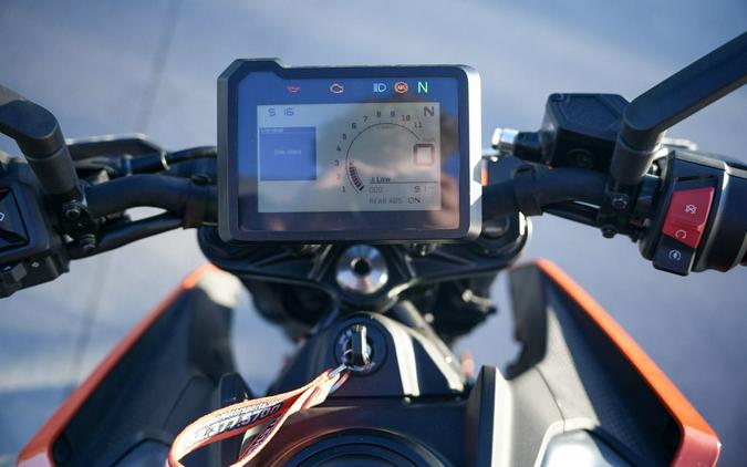 2024 KTM 250 Duke