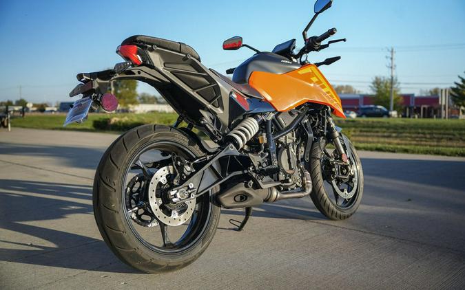 2024 KTM 250 Duke