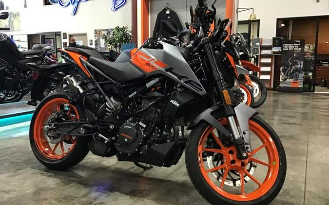 2023 KTM 200 Duke