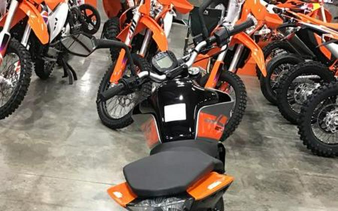 2023 KTM 200 Duke