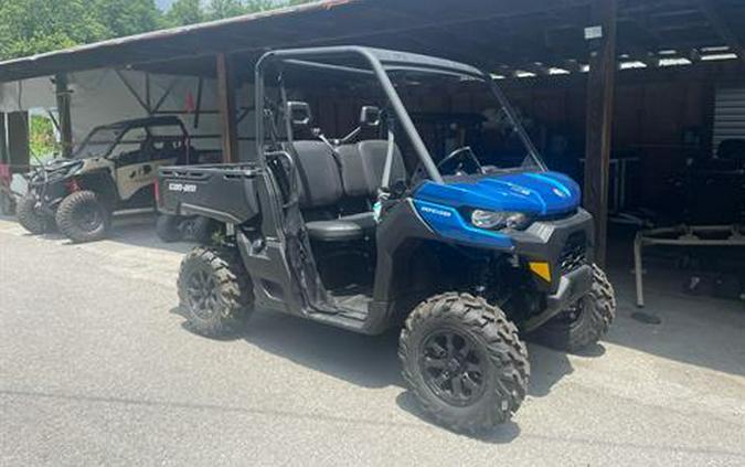 2023 Can-Am Defender DPS HD10