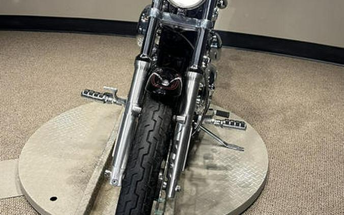 2001 Harley-Davidson® XL1200C - Sportster® Custom 1200C