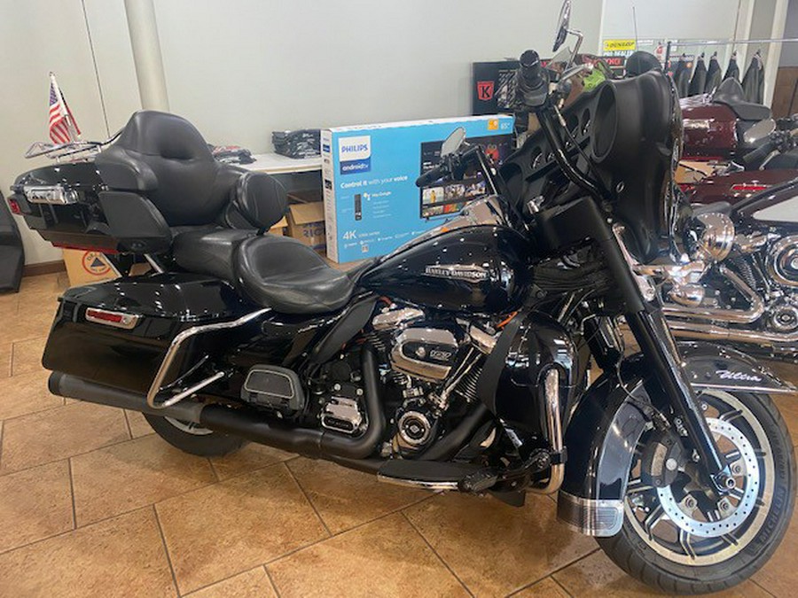 2019 Harley-Davidson® FLHTCU ELECTRA GLIDE ULTRA CLASSIC