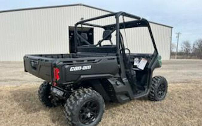 2025 Can-Am Defender DPS HD7