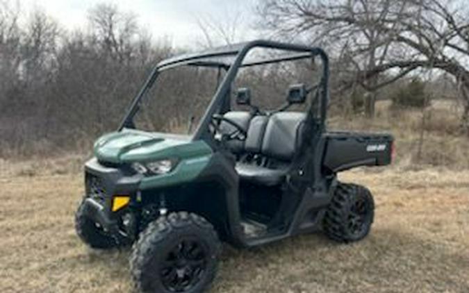 2025 Can-Am Defender DPS HD7