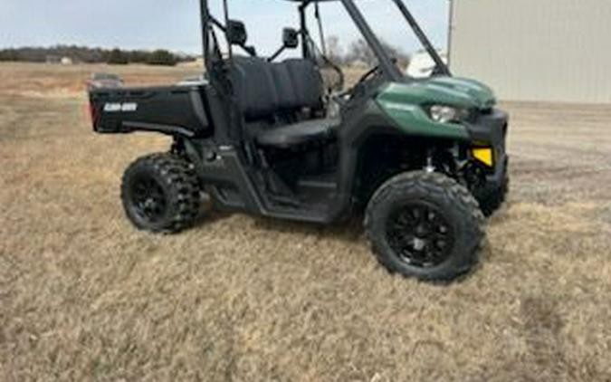 2025 Can-Am Defender DPS HD7