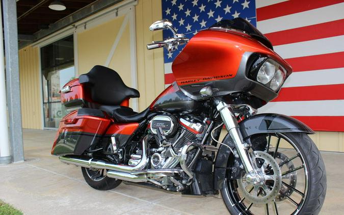 2018 Harley-Davidson® FLTRXSE - CVO™ Road Glide®