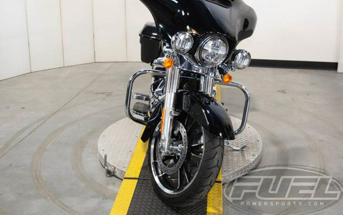 2023 Harley-Davidson FLHX - Street Glide