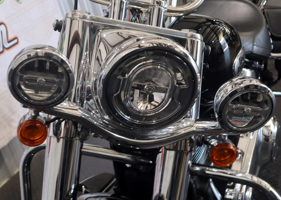 2022 Harley-Davidson® FLHCS - Heritage Classic 114