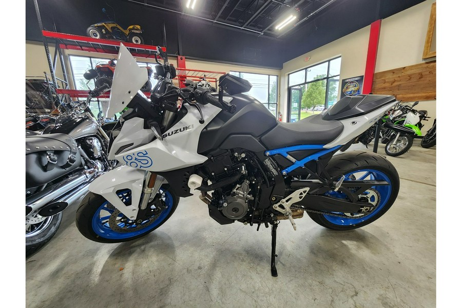 2023 Suzuki GSX-8S