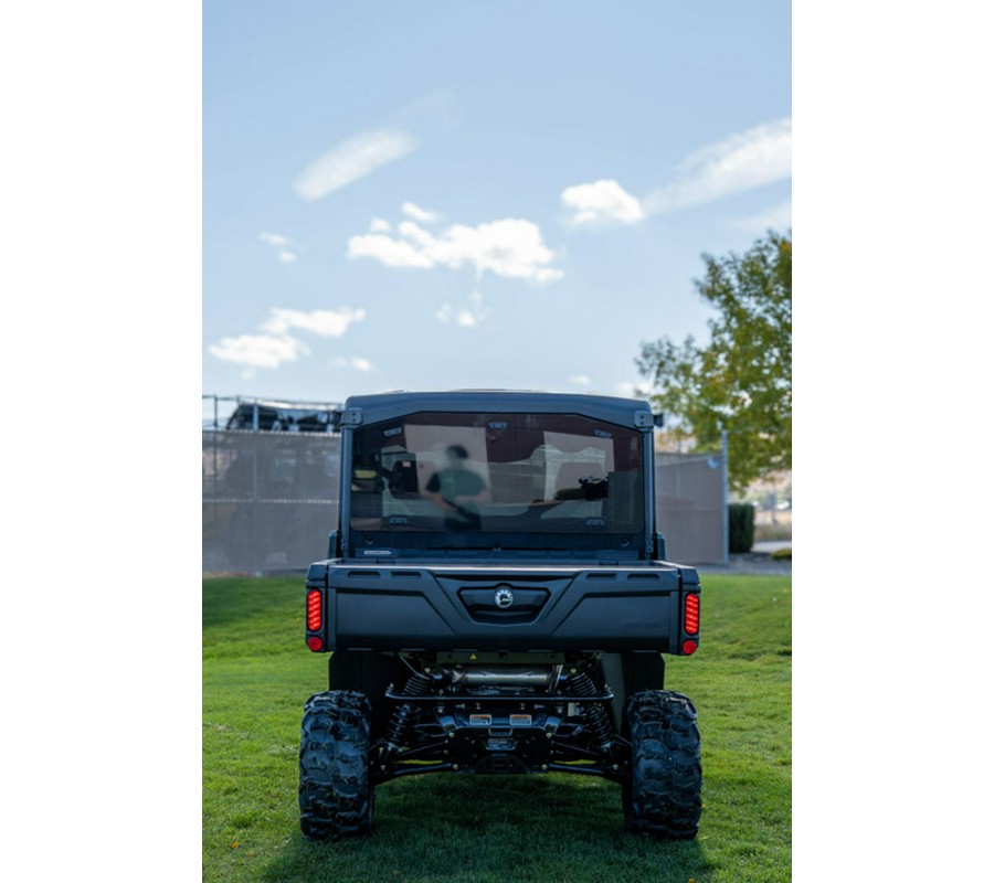 2025 Can-Am™ Defender DPS CAB HD9