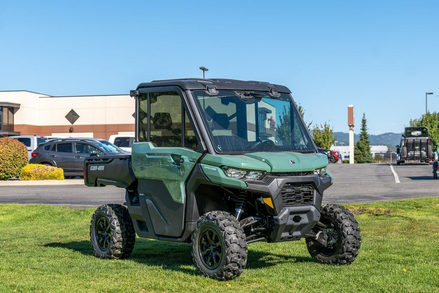 2025 Can-Am™ Defender DPS CAB HD9