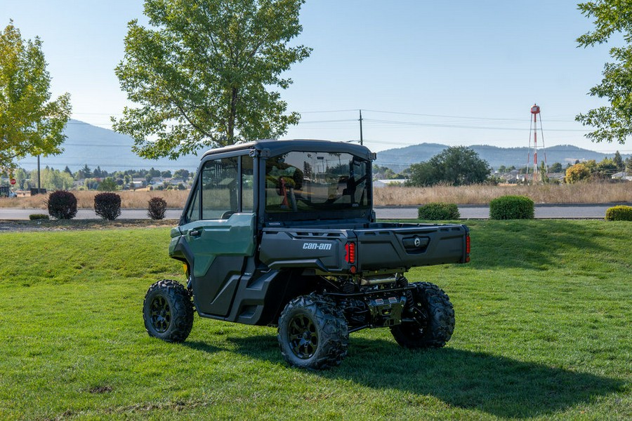 2025 Can-Am™ Defender DPS CAB HD9