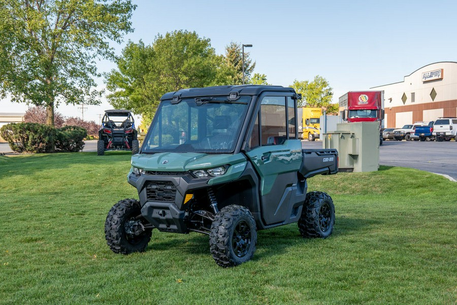 2025 Can-Am™ Defender DPS CAB HD9