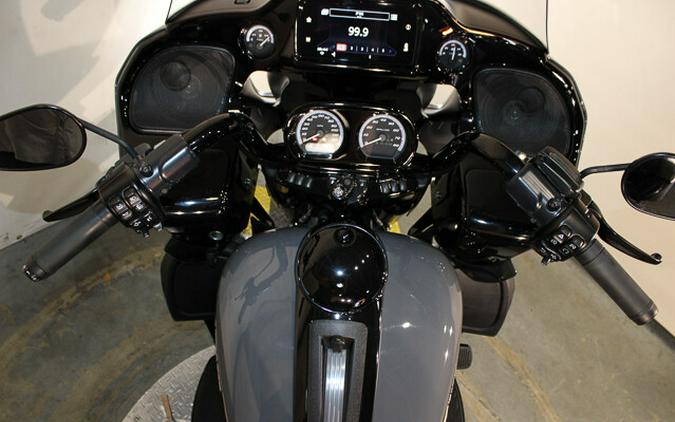 Used 2022 Harley-Davidson Road Glide Limited Grand American Touring Motorcycle For Sale In Miami, Florida