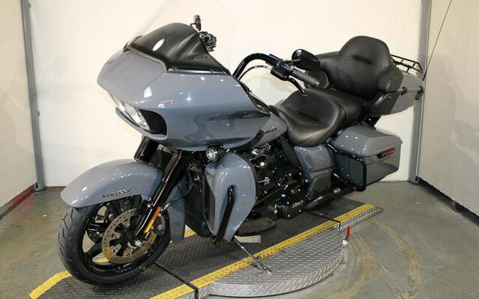 Used 2022 Harley-Davidson Road Glide Limited Grand American Touring Motorcycle For Sale In Miami, Florida