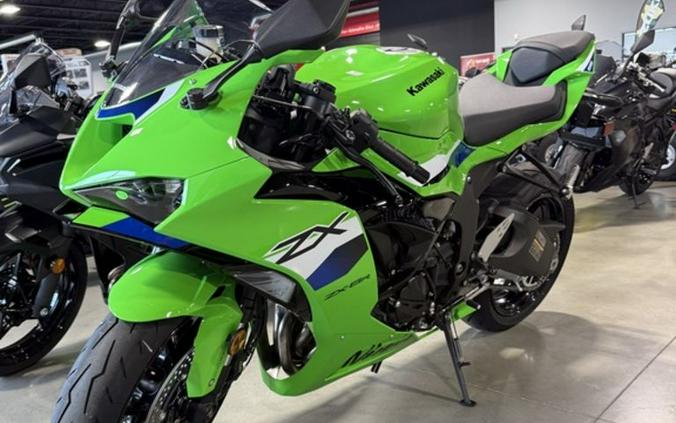 2026 Kawasaki Ninja® ZX™-6R Base