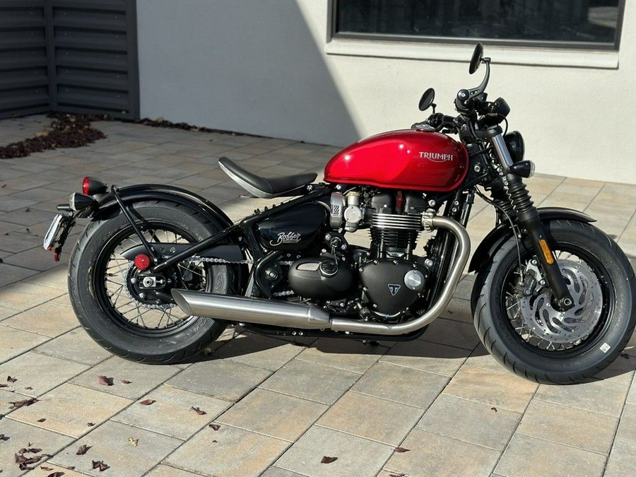 2023 Triumph Bonneville Bobber Red Hopper