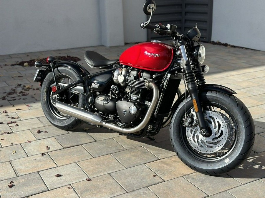 2023 Triumph Bonneville Bobber Red Hopper