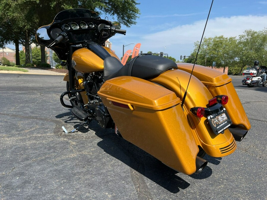 2023 FLHXS Street Glide® Special in Prospect Gold