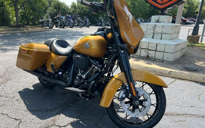 2023 FLHXS Street Glide® Special in Prospect Gold