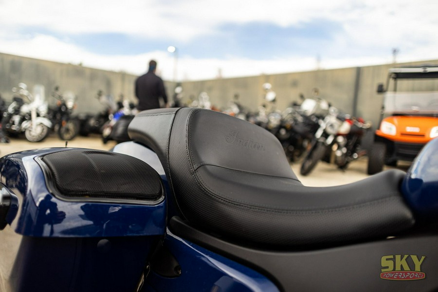 2025 Indian Motorcycle CHALLENGER DARK HORSE 112 RA 49ST Dark Horse