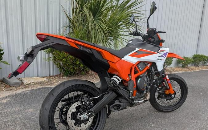 2026 KTM 390 SMC R