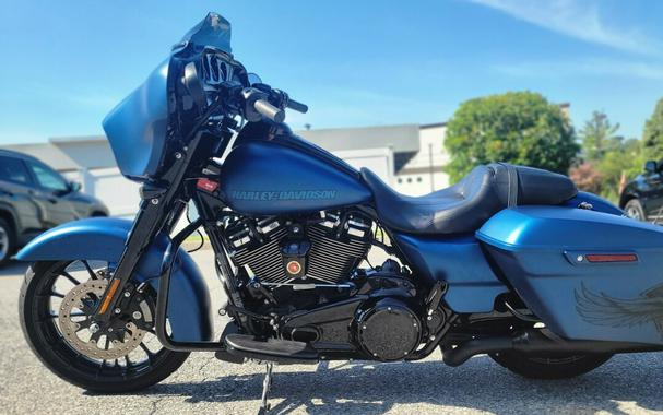 2018 Harley-Davidson Street Glide Special Anniversary Legend Blue Denim