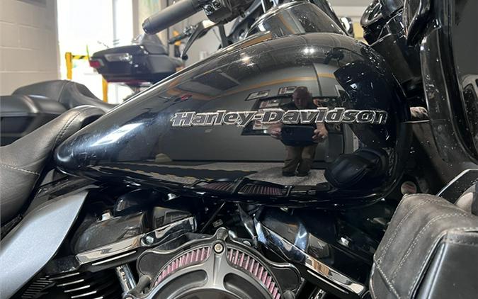 2020 Harley-Davidson ROAD GLIDE LIMITED FLTRK 52,619 Miles Vivid Black