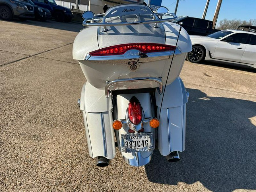 2019 Indian Motorcycle® Roadmaster® Pearl White / Star Silver