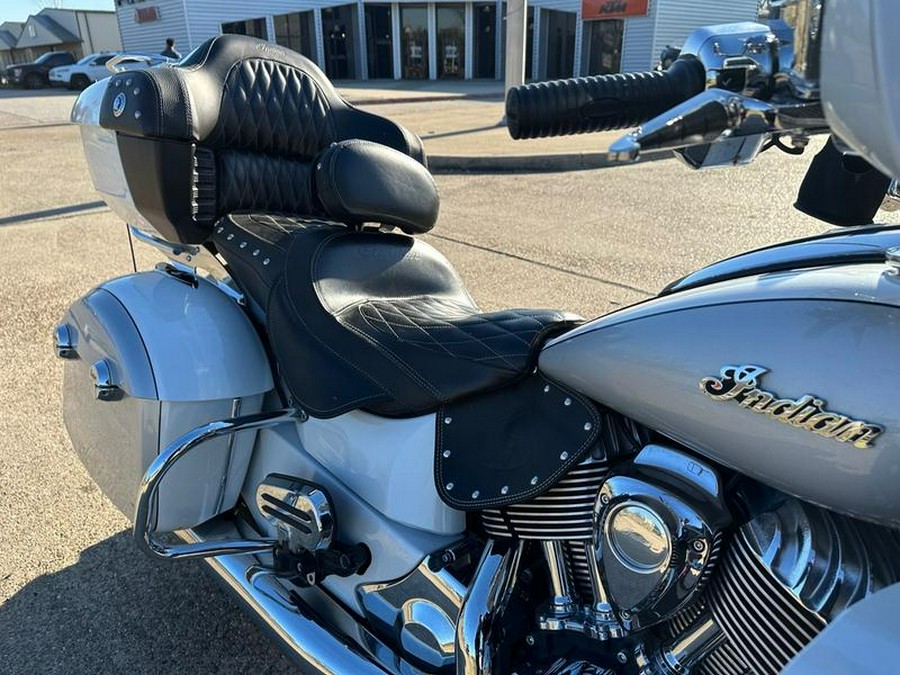 2019 Indian Motorcycle® Roadmaster® Pearl White / Star Silver