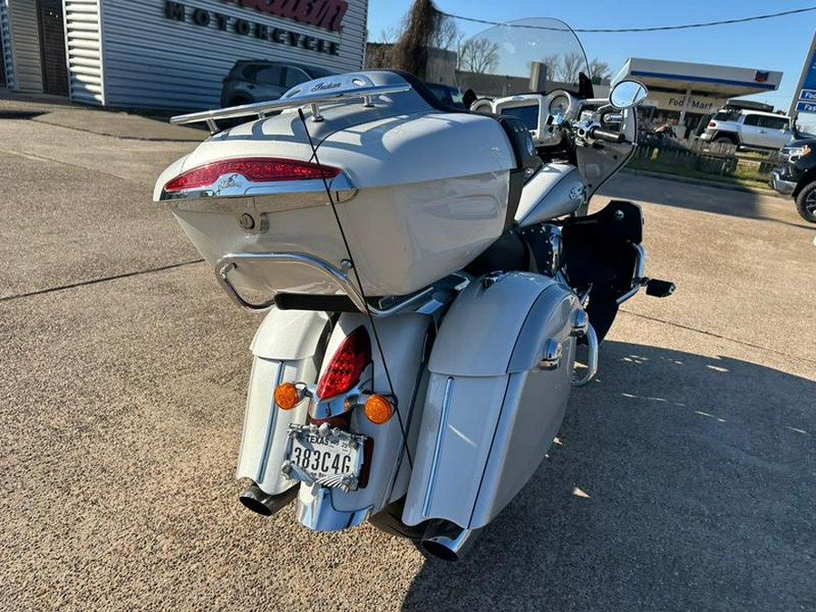 2019 Indian Motorcycle® Roadmaster® Pearl White / Star Silver