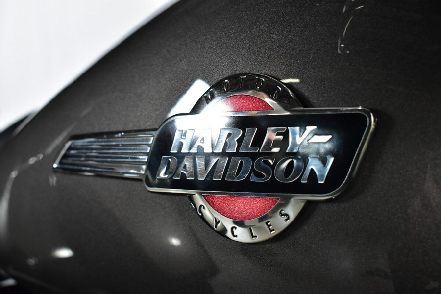 2023 Harley-Davidson Tri Glide Ultra FLHTCUTG