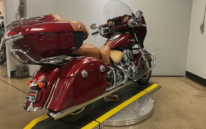 2017 Indian Motorcycle® Roadmaster® Burgundy Metallic