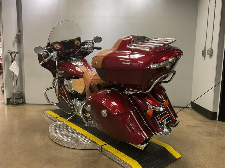 2017 Indian Motorcycle® Roadmaster® Burgundy Metallic