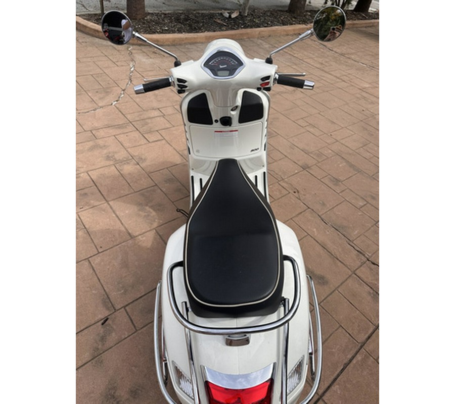 2020 Vespa GTS 300 Super