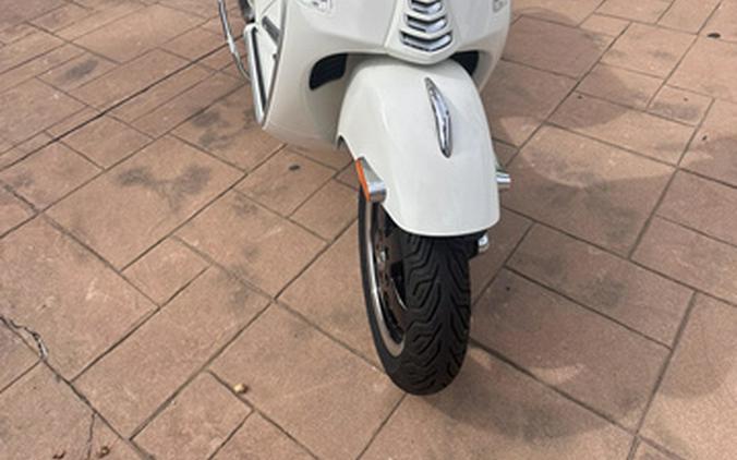 2020 Vespa GTS 300 Super