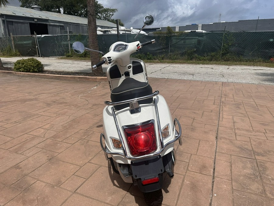 2020 Vespa GTS 300 Super