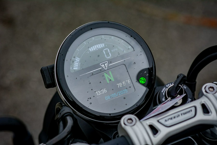 2025 Triumph Speed Twin 900 Phantom Black/Aurum Gold