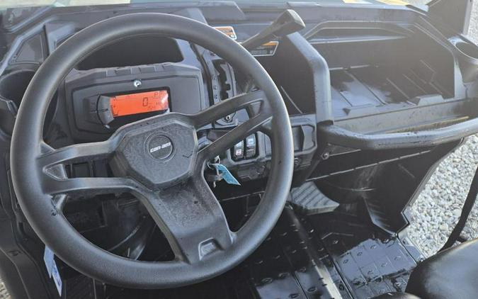 2025 Can-Am® Defender HD7