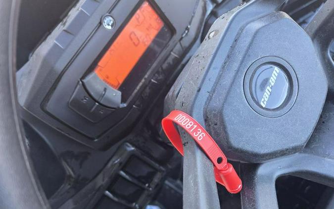 2025 Can-Am® Defender HD7