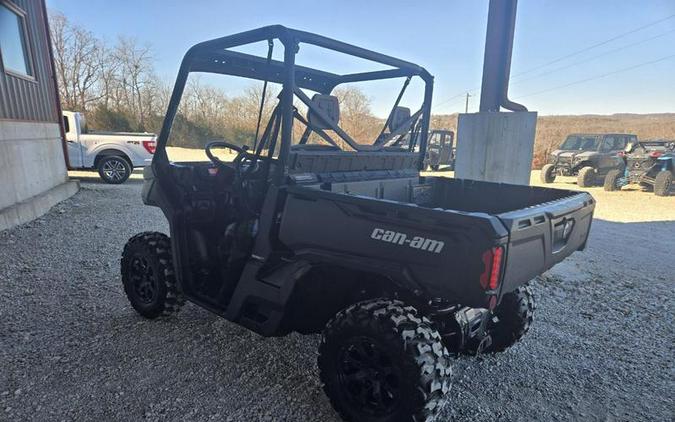 2025 Can-Am® Defender HD7