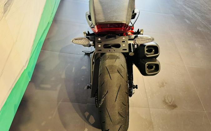 2022 Indian Motorcycle® FTR Black Smoke